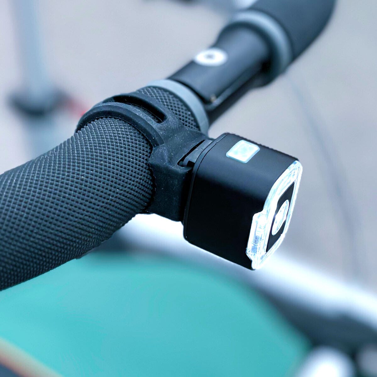 200 lumen led front light