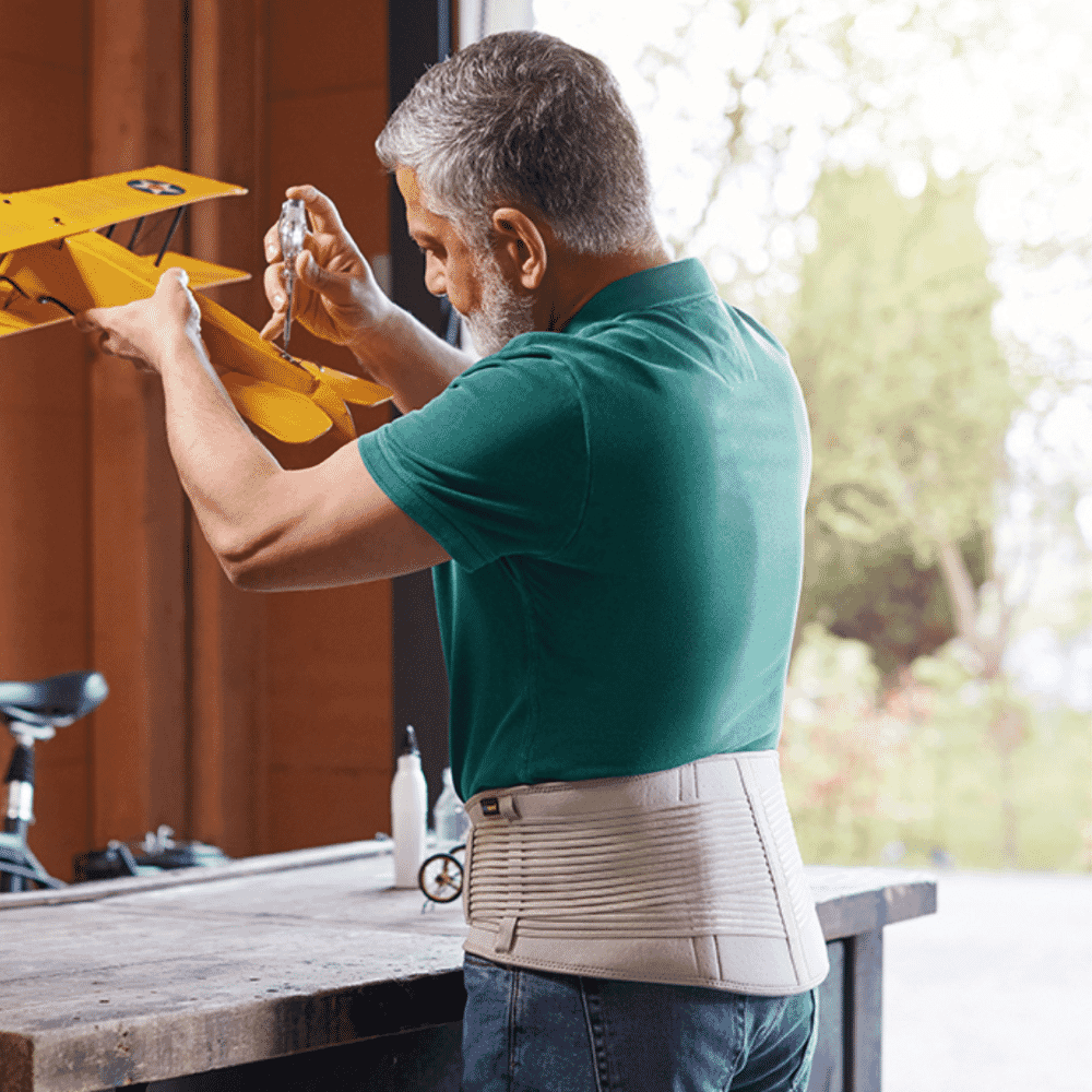 actimove back support in use