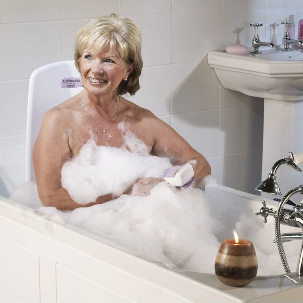 archimedes bath lift in use