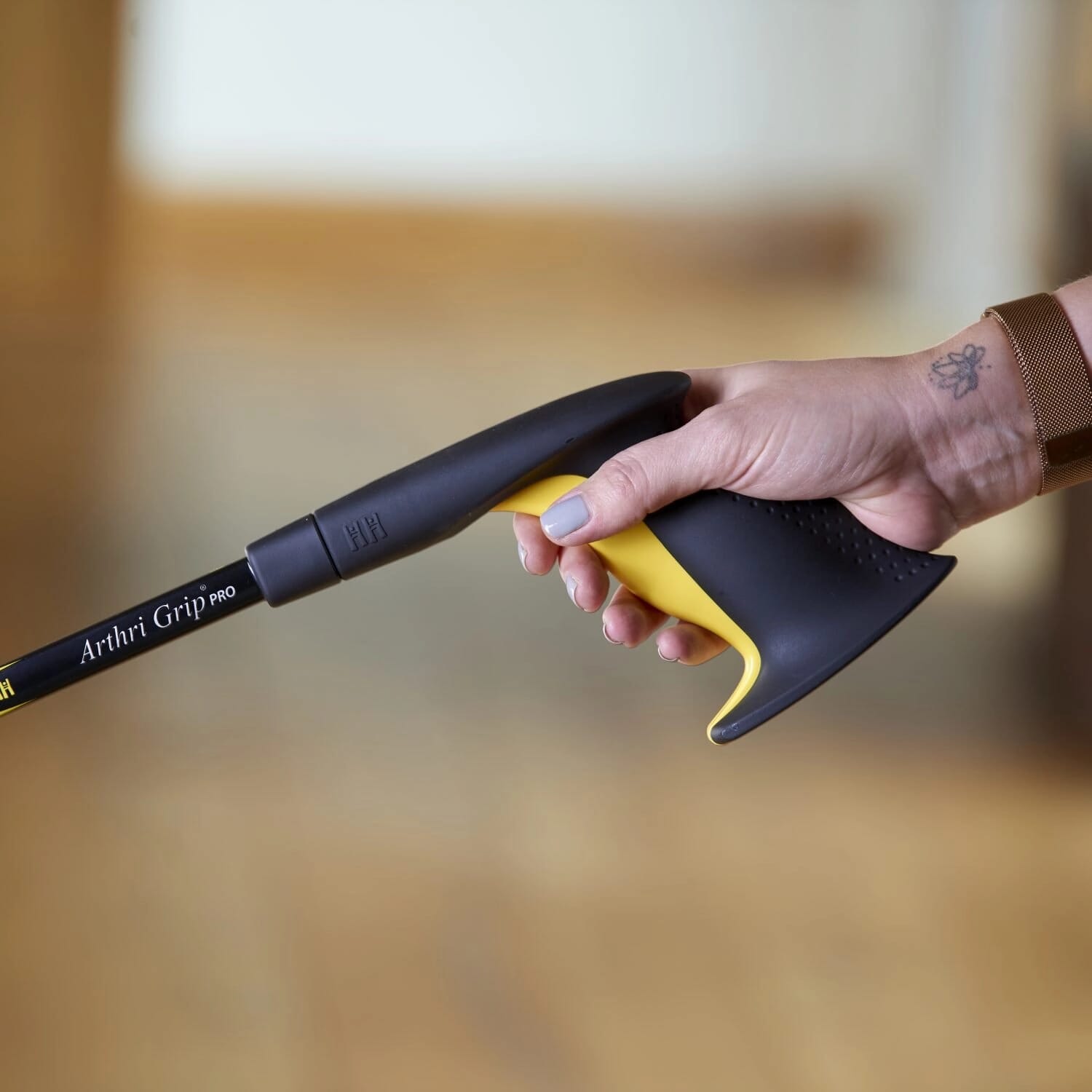 arthri grip pro reacher grabber handle close up