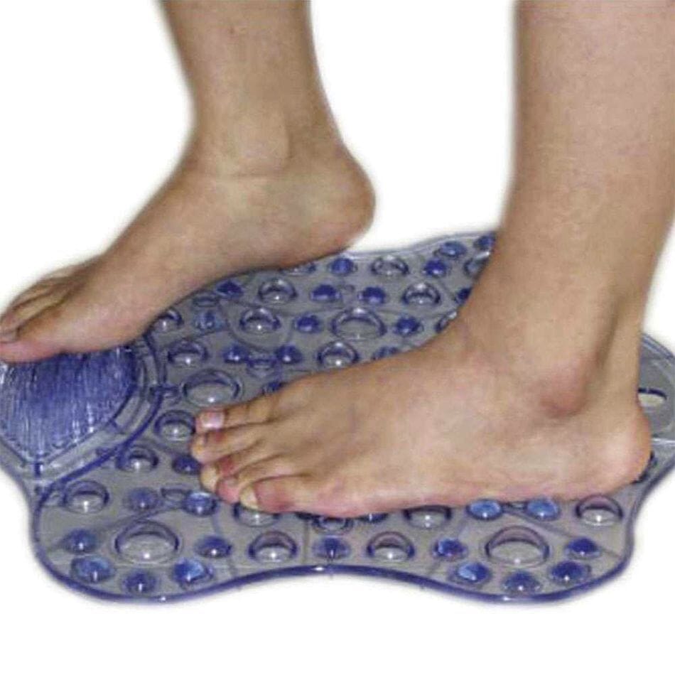 bath mat with foot cleaner in use