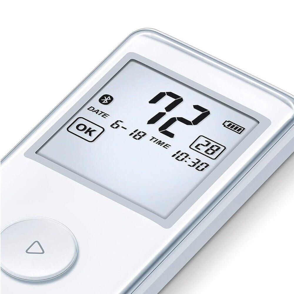beurer me90 wireless personal ecg monitor display close up