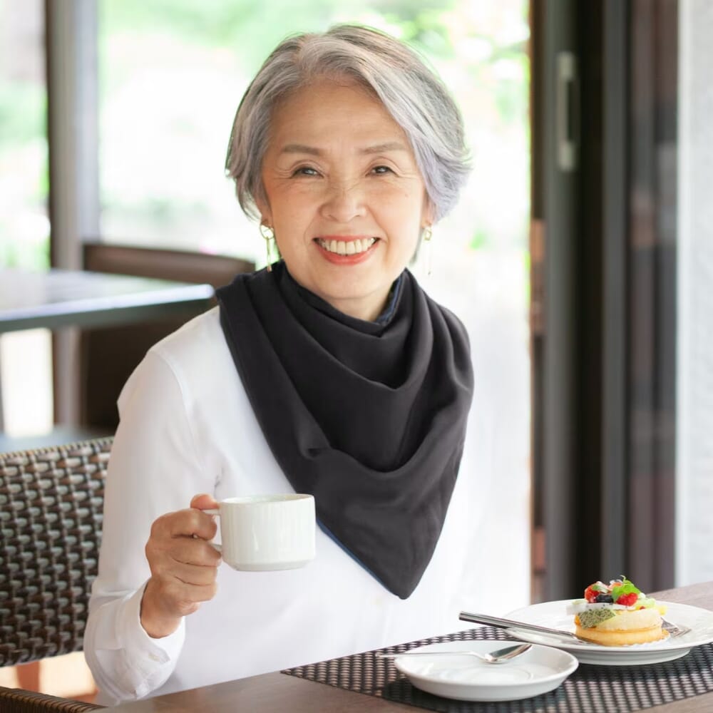 bibetta large adult neckerchief bib black lifestyle