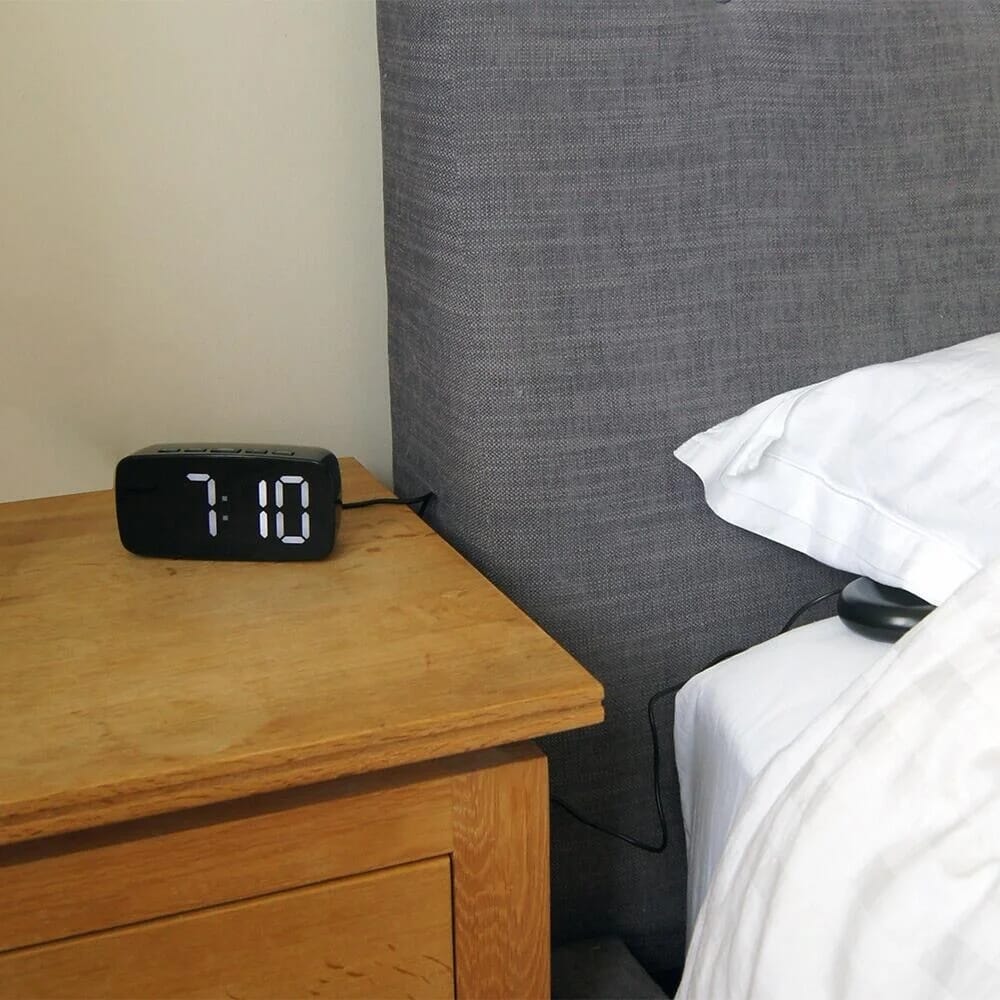 big digit clock with vibration alarm pad 2