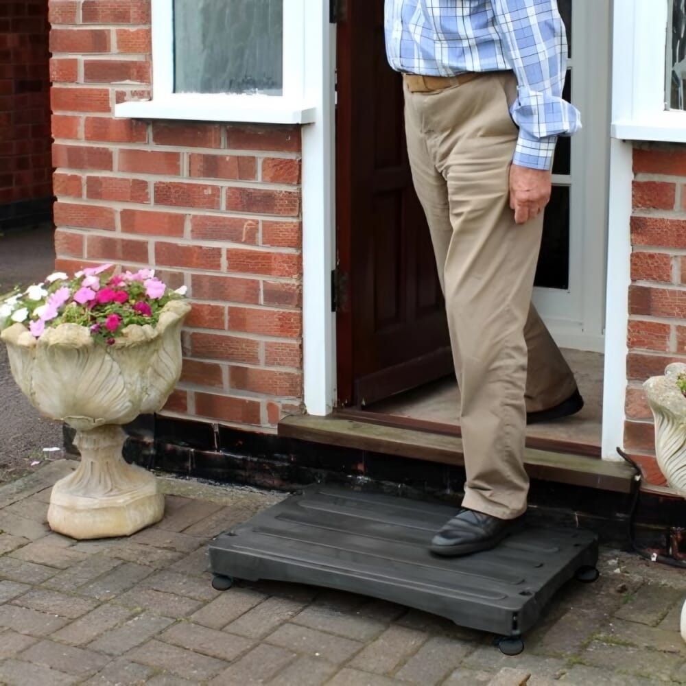 bigfoot half step outdoor step lifestyle