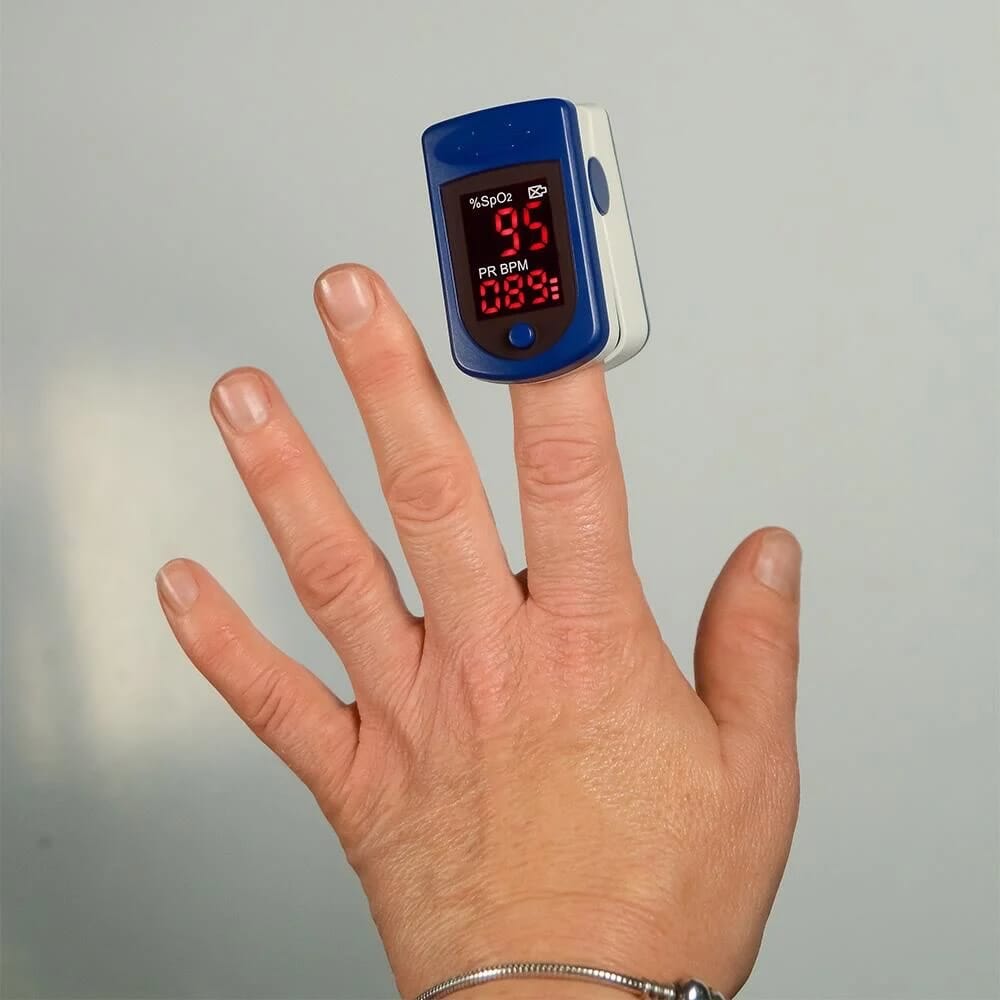 blue fingertip pulse oximeter 3