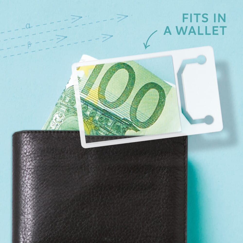 credit card sized magnifier detail