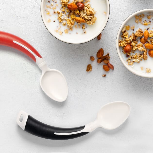 curved spoon in situ