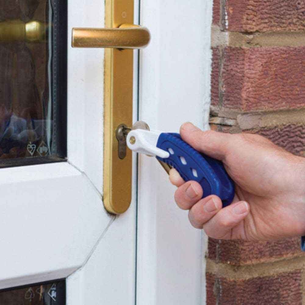 easy grip three key turner in use