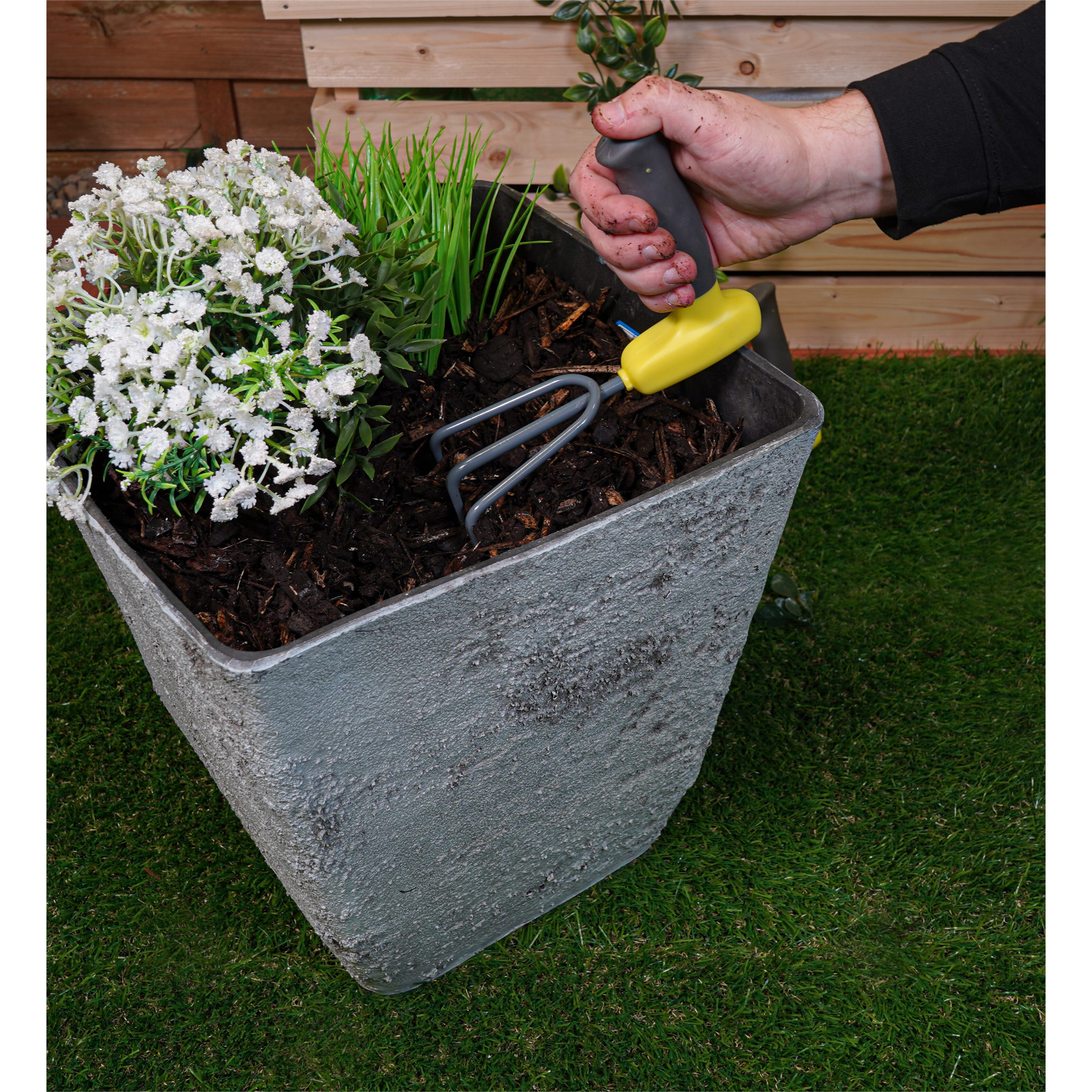 ergonomic handled gardening set rake