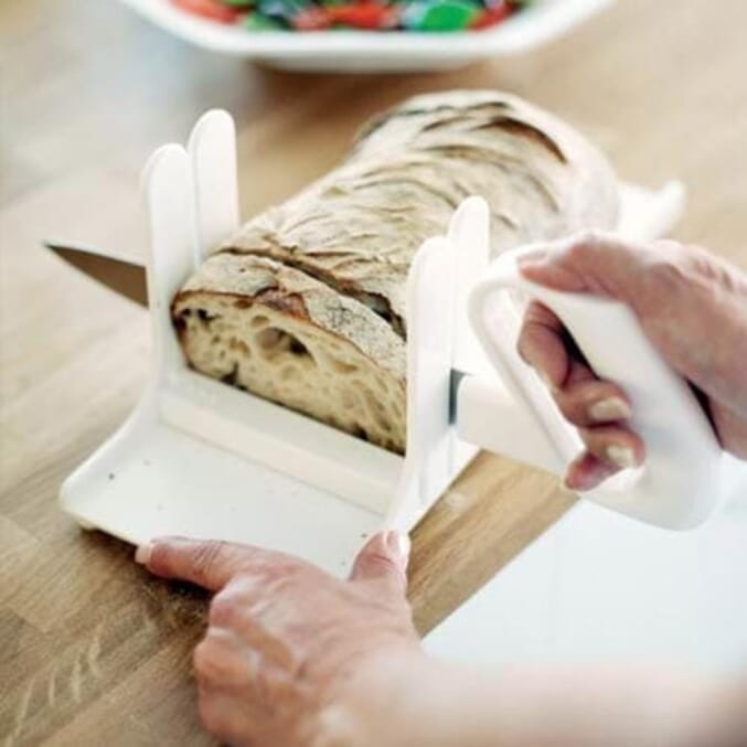 etac bread cutting board lifestyle