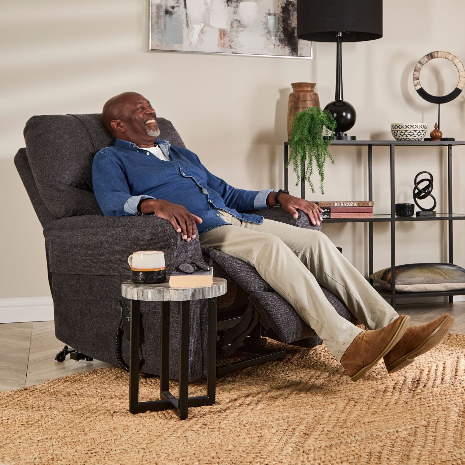 hamdon rise recline chair lifestyle 1