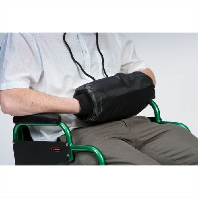 handmuff hand warmer in use