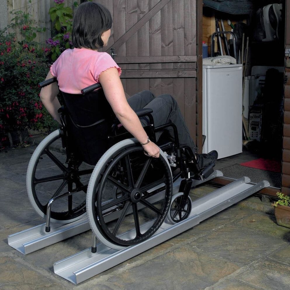 View Lightweight Telescopic Wheelchair Ramps AA8735 information