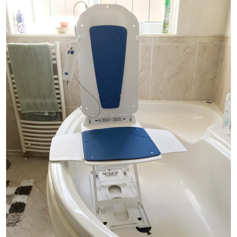 kanjo eco bathlift in corner bath