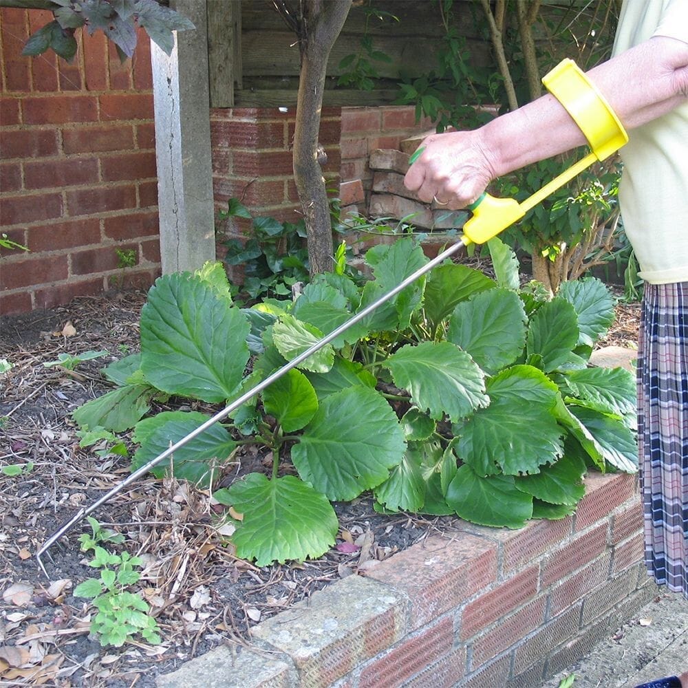 long reach cultivator with arm support cuff