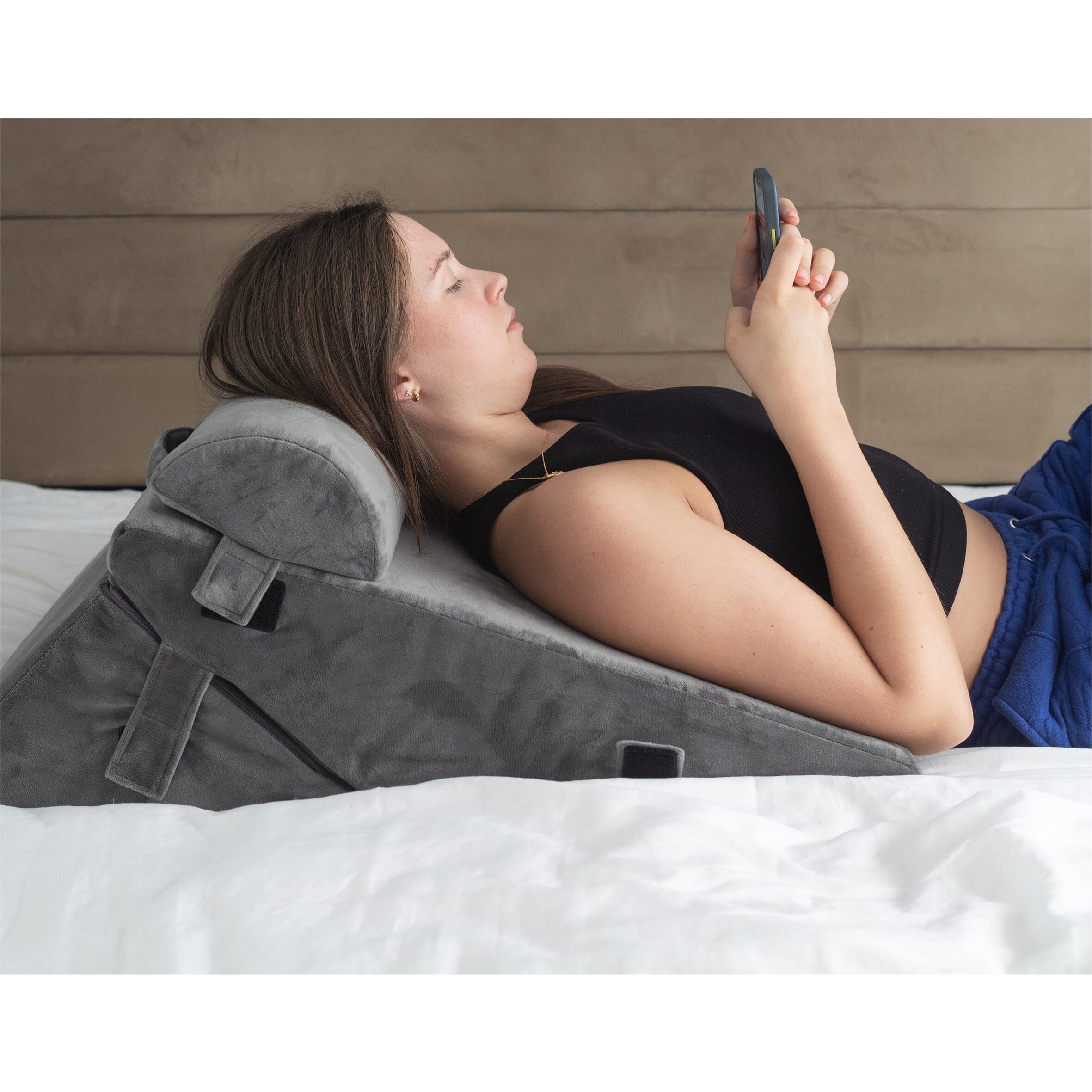 luxury bed wedge in use