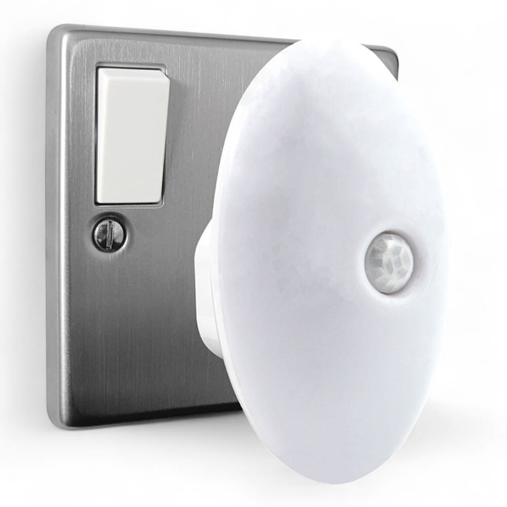motion sensor night light in socket