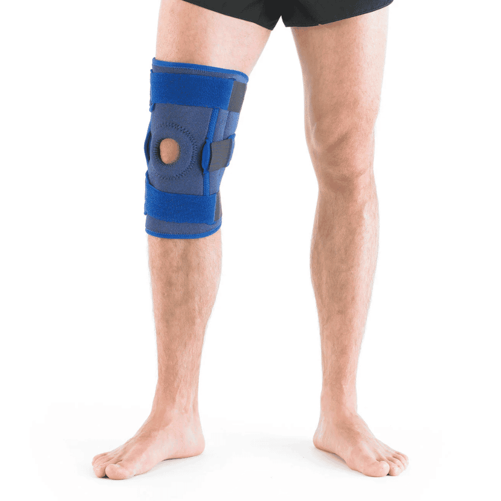 neo g stabilised hinged open knee support model shot