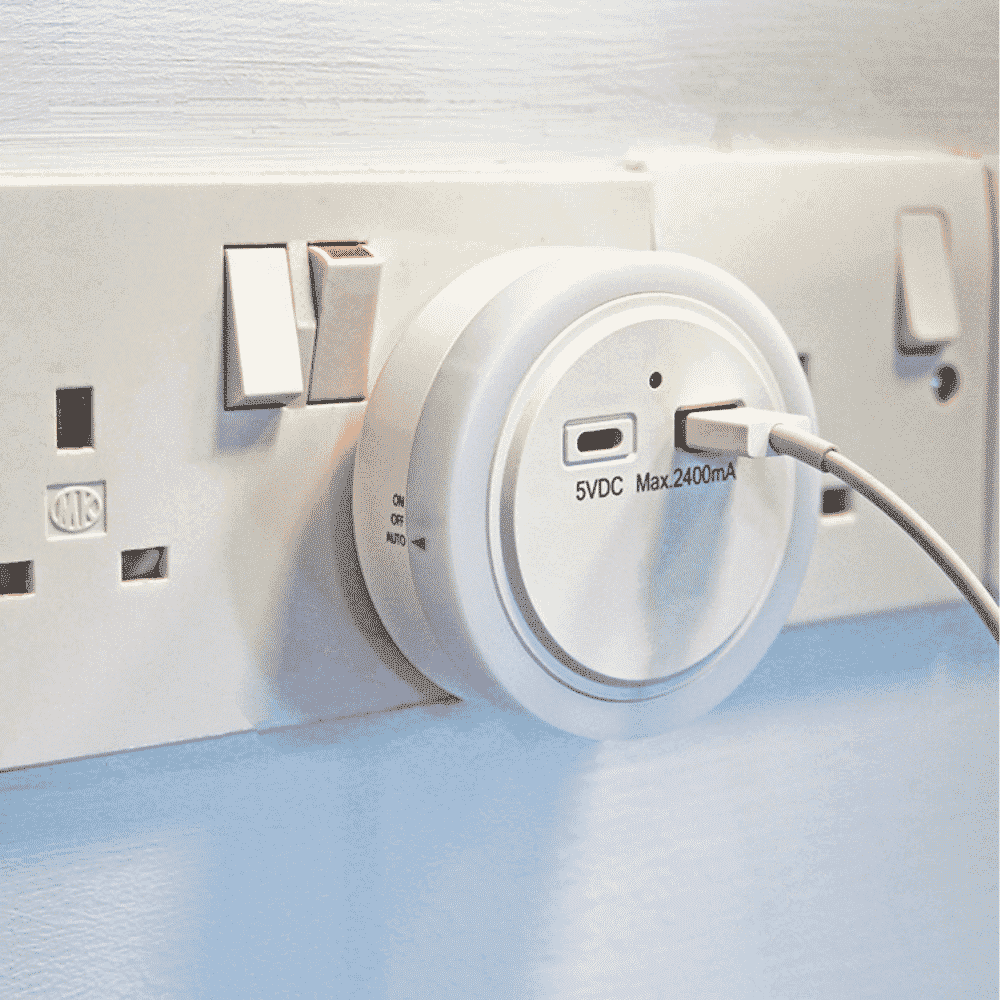 night light with usb charger in use