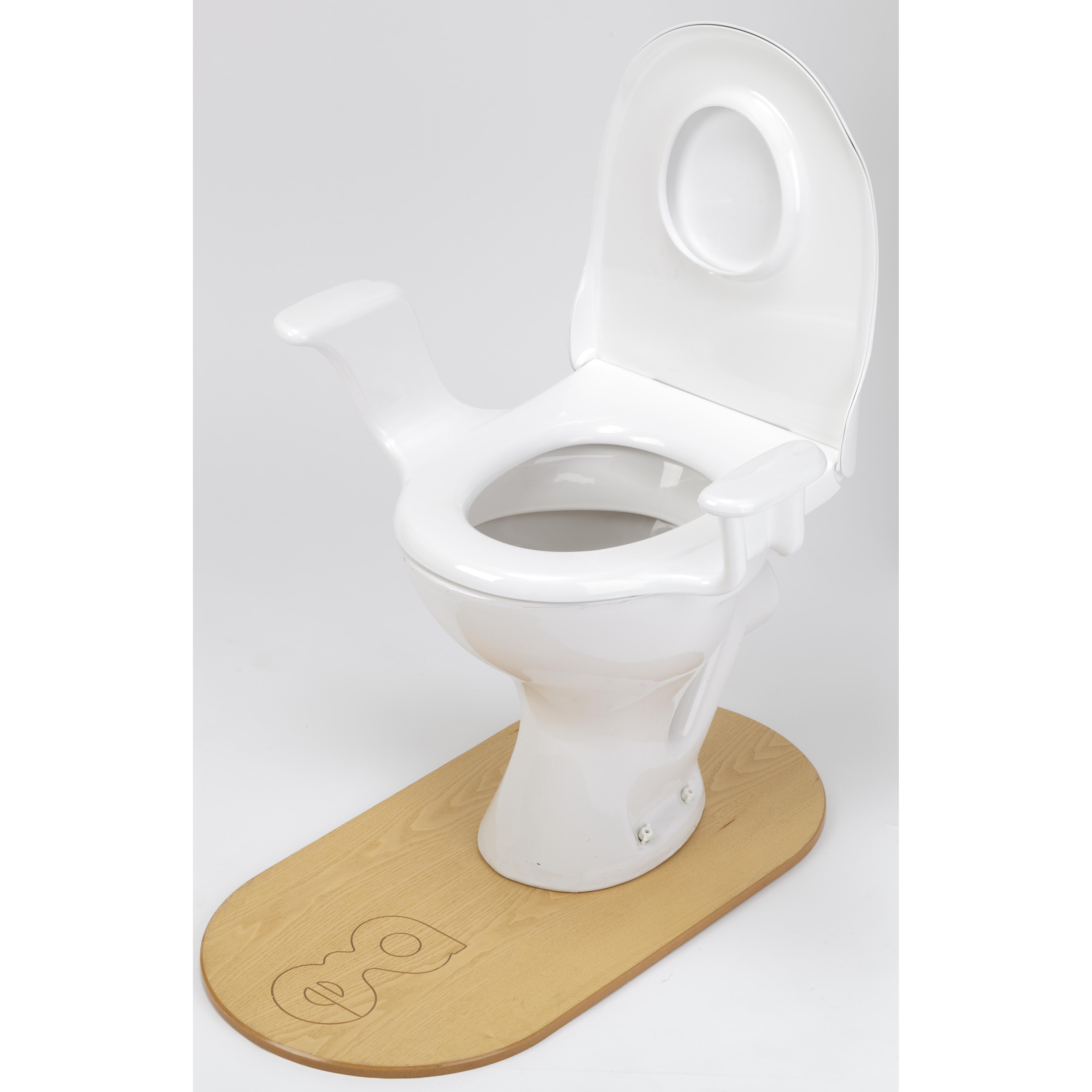 nobi family toilet seat with arms lid up