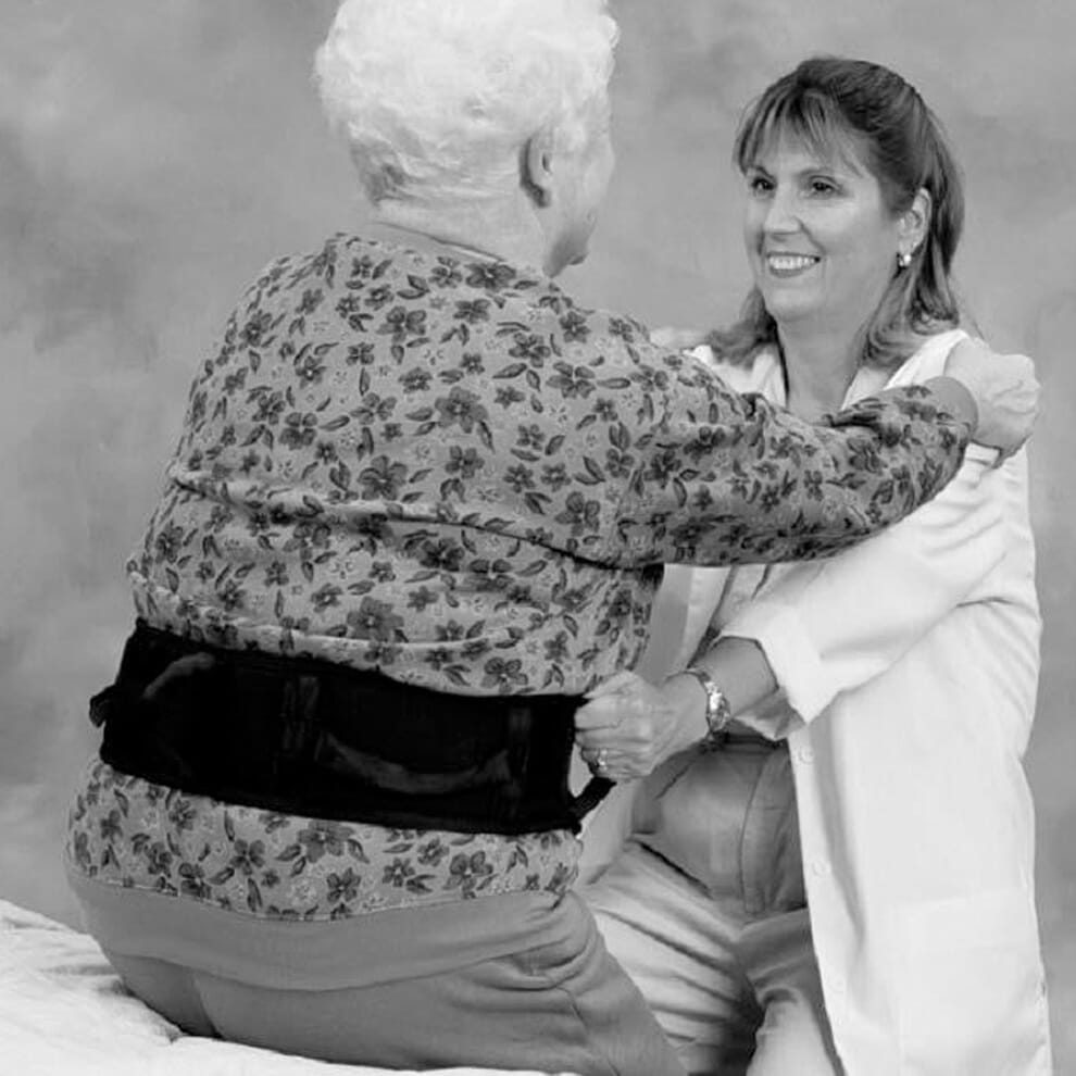 patient transfer aid handling belt in action