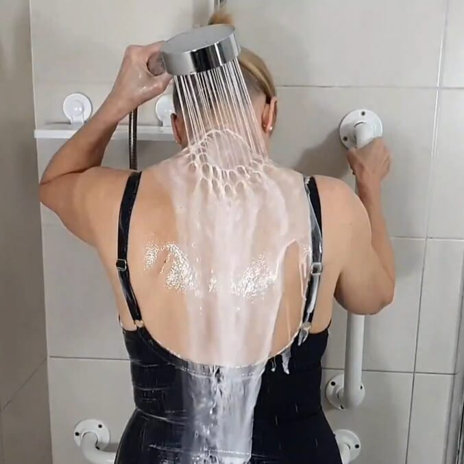 showerspaah with bubble showerhead