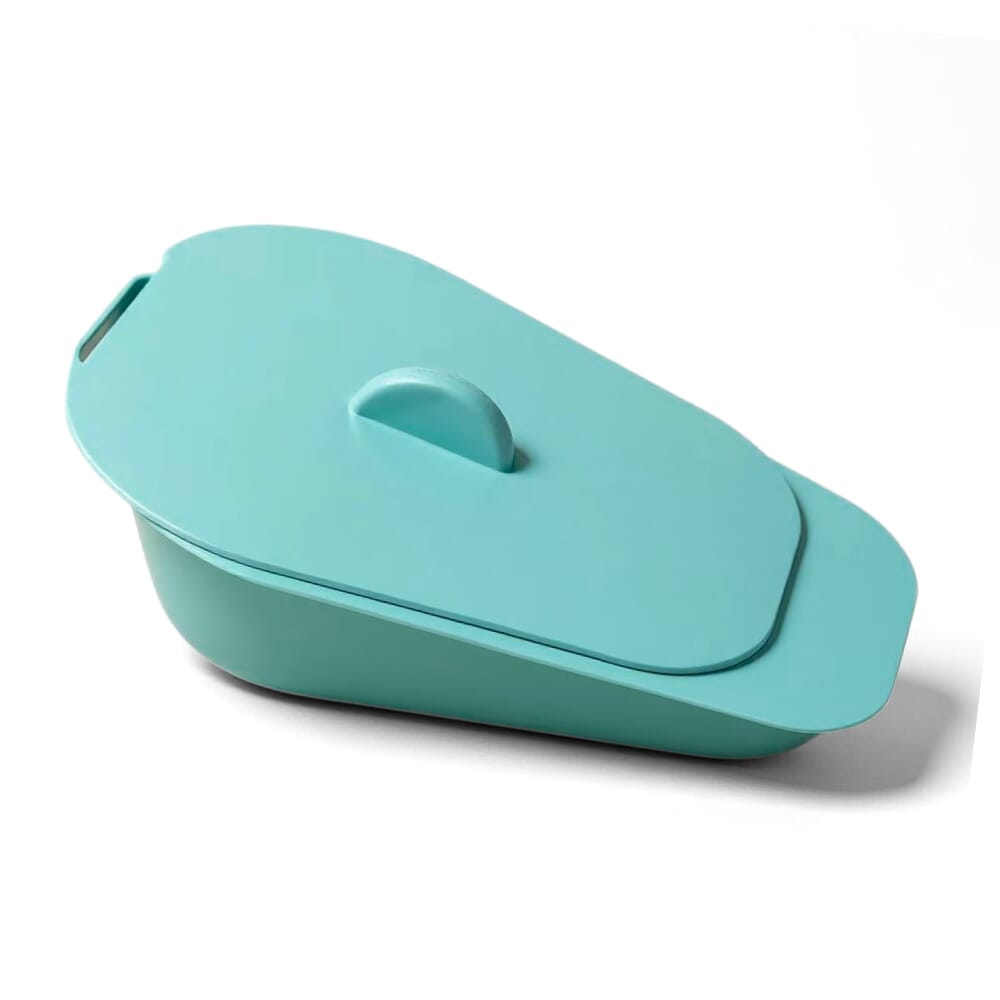 slipper bed pan lid on