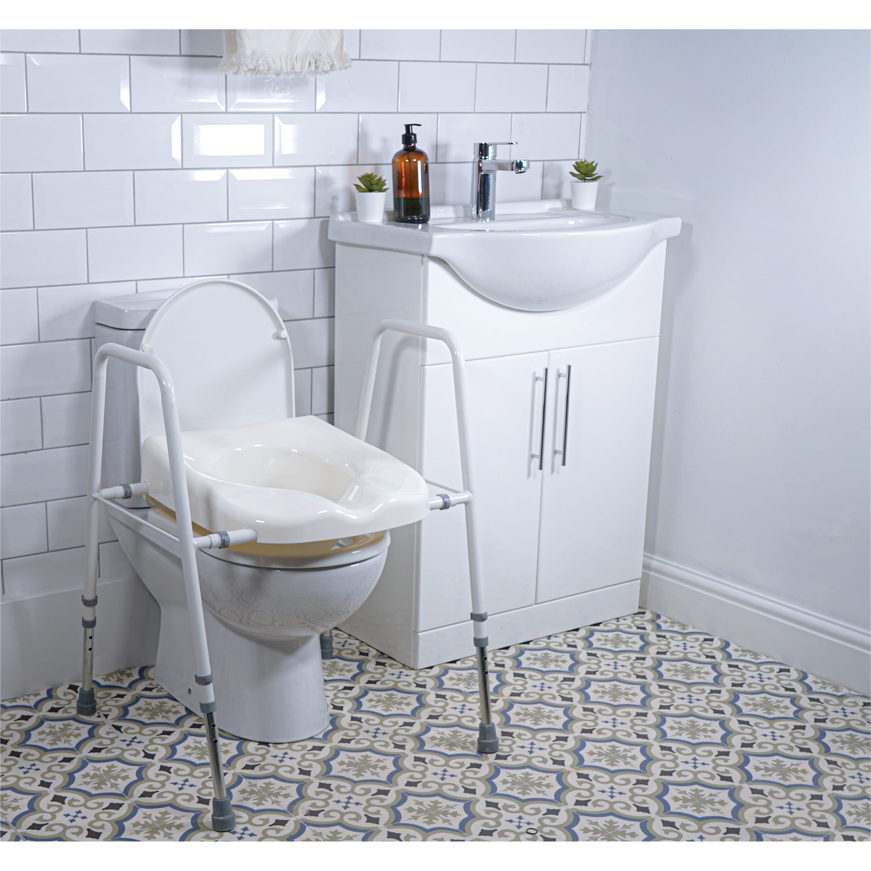 solo president width adjustable toilet seat and frame 4