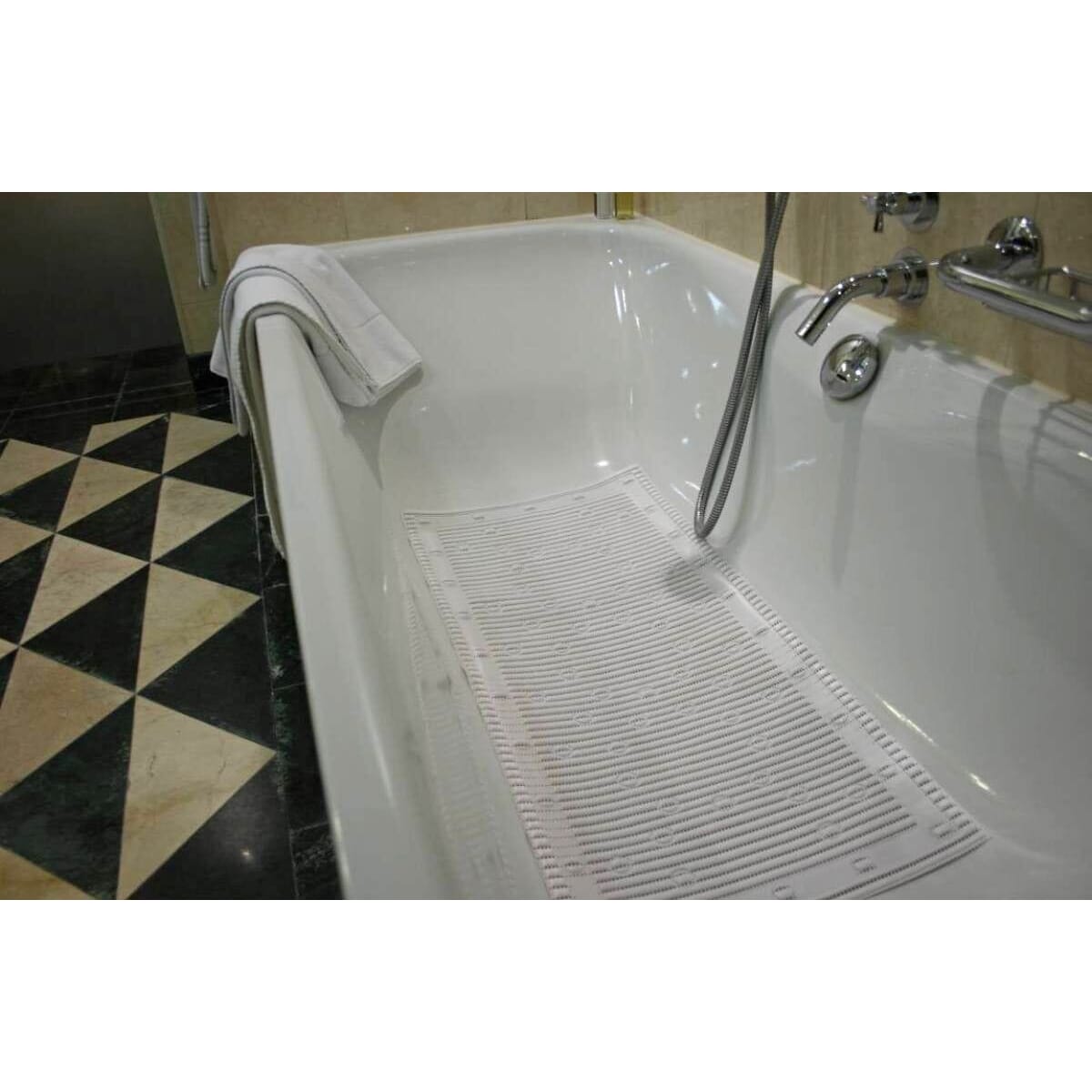 stayput anti slip bath mat in bath
