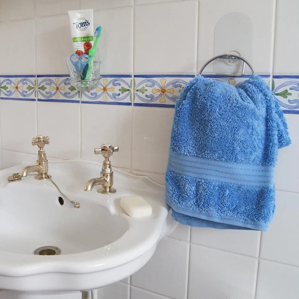stick n stay bathroom hook set 2
