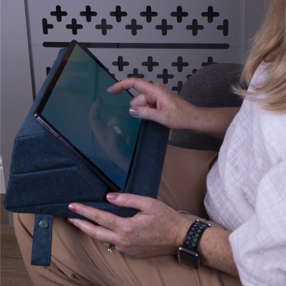 tablet pillow stand lifestyle