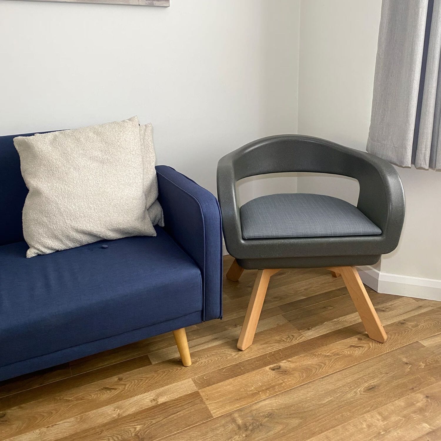 timberry kurve commode in house 1