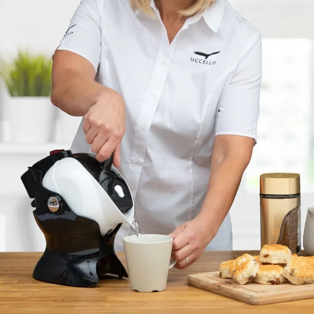 uccello ergonomic easy pour kettle and tipper black and white pour