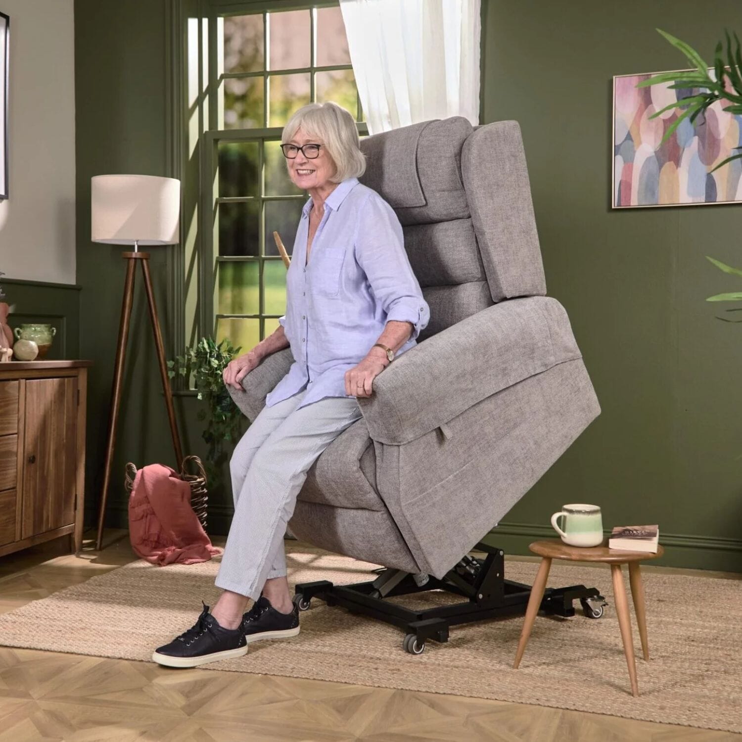 vermont rise recline chair lifestyle 1