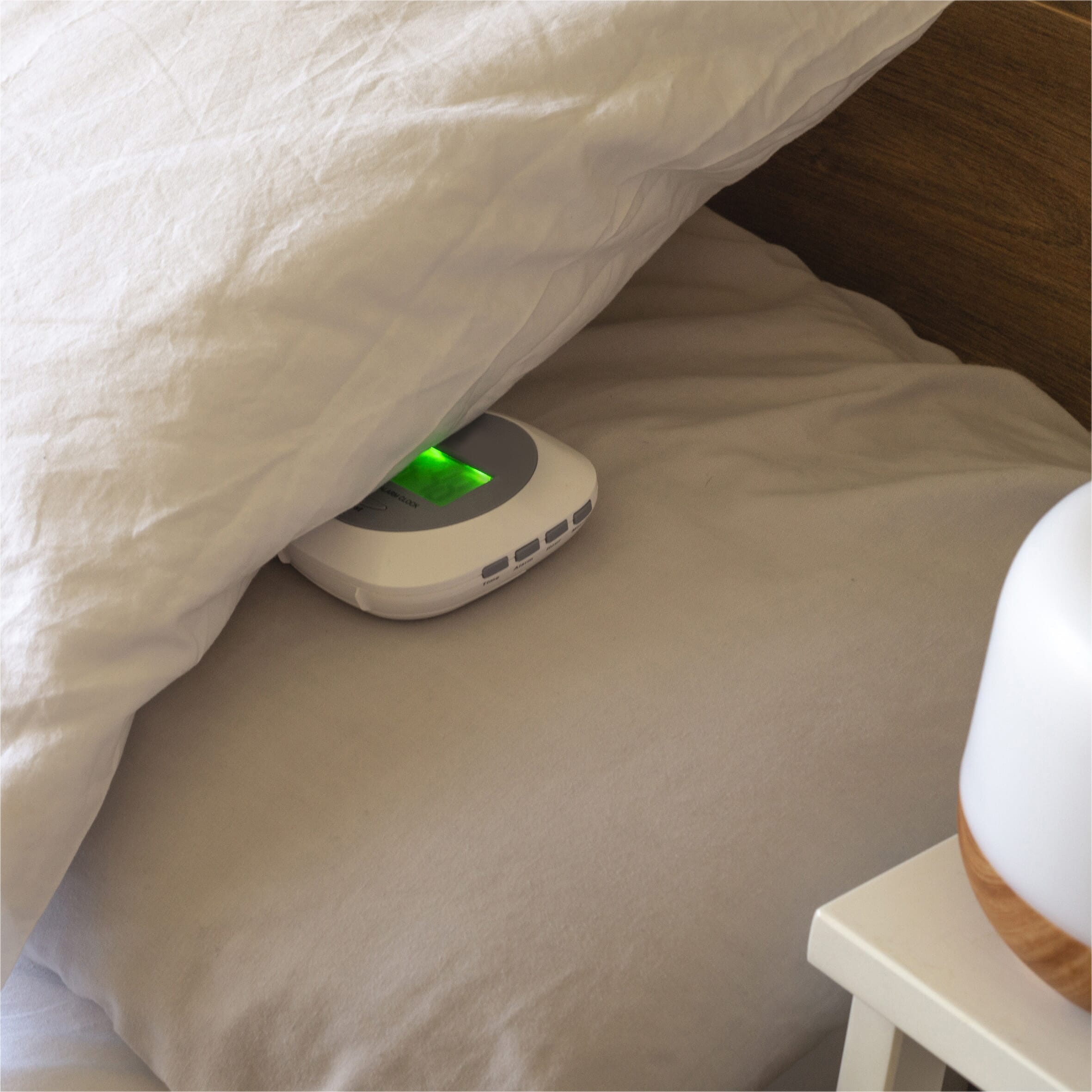 vibrating alarm clock under pillow