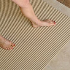 Scalloped Rubber Corner Shower Mat - Antibacterial Mat With